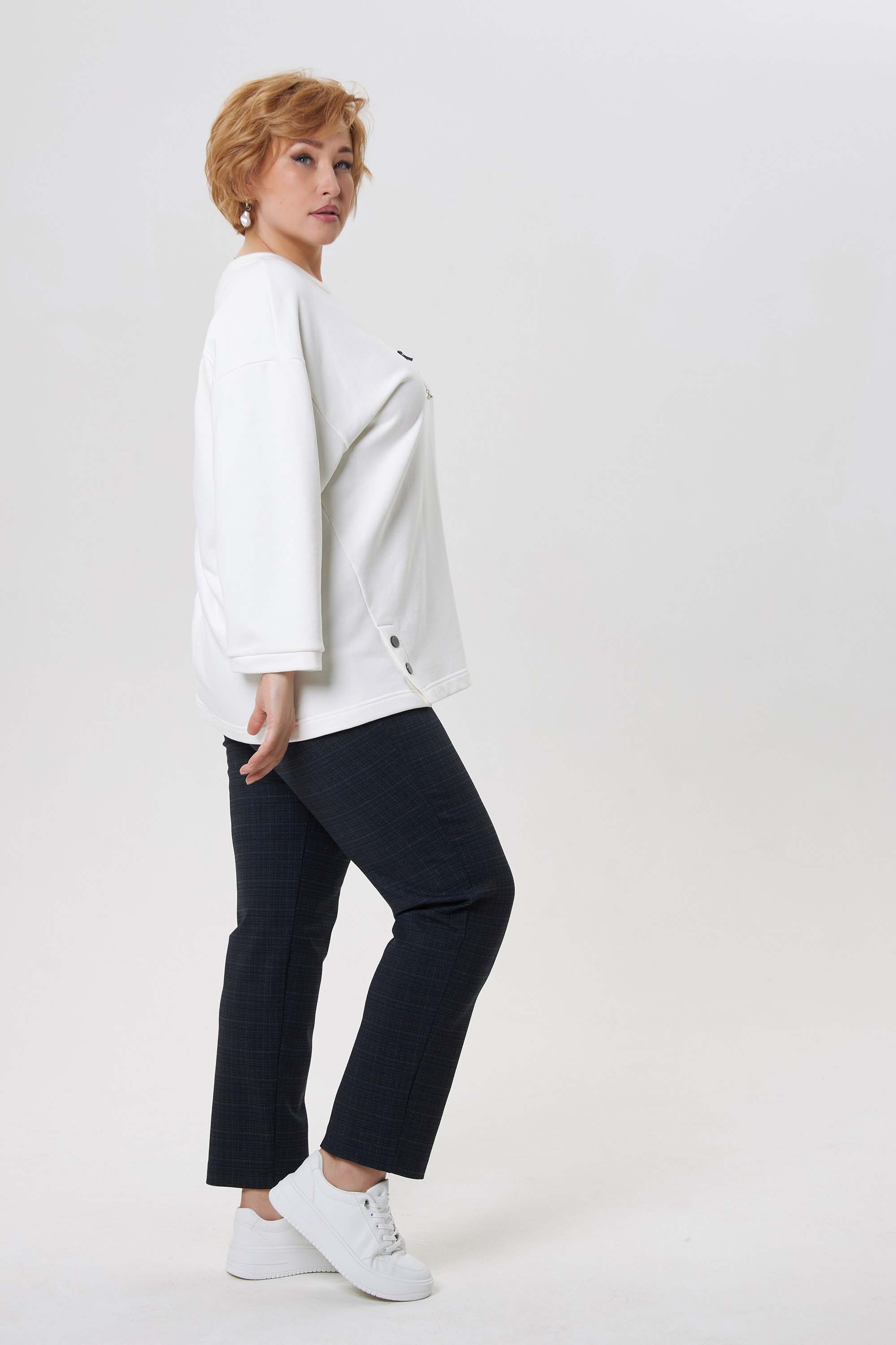 Свитшот с аппликацией