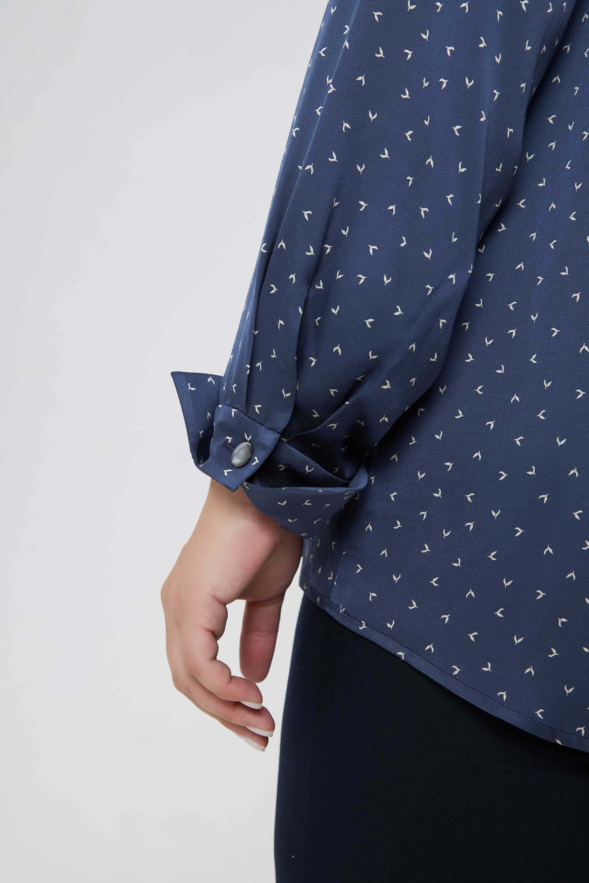 Прямая блуза из вискозы