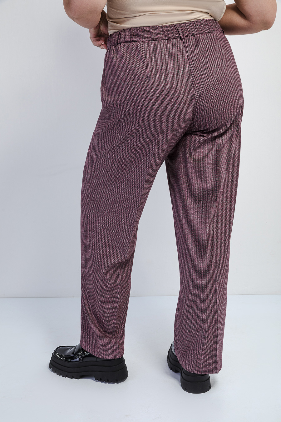 Брюки со стрелками