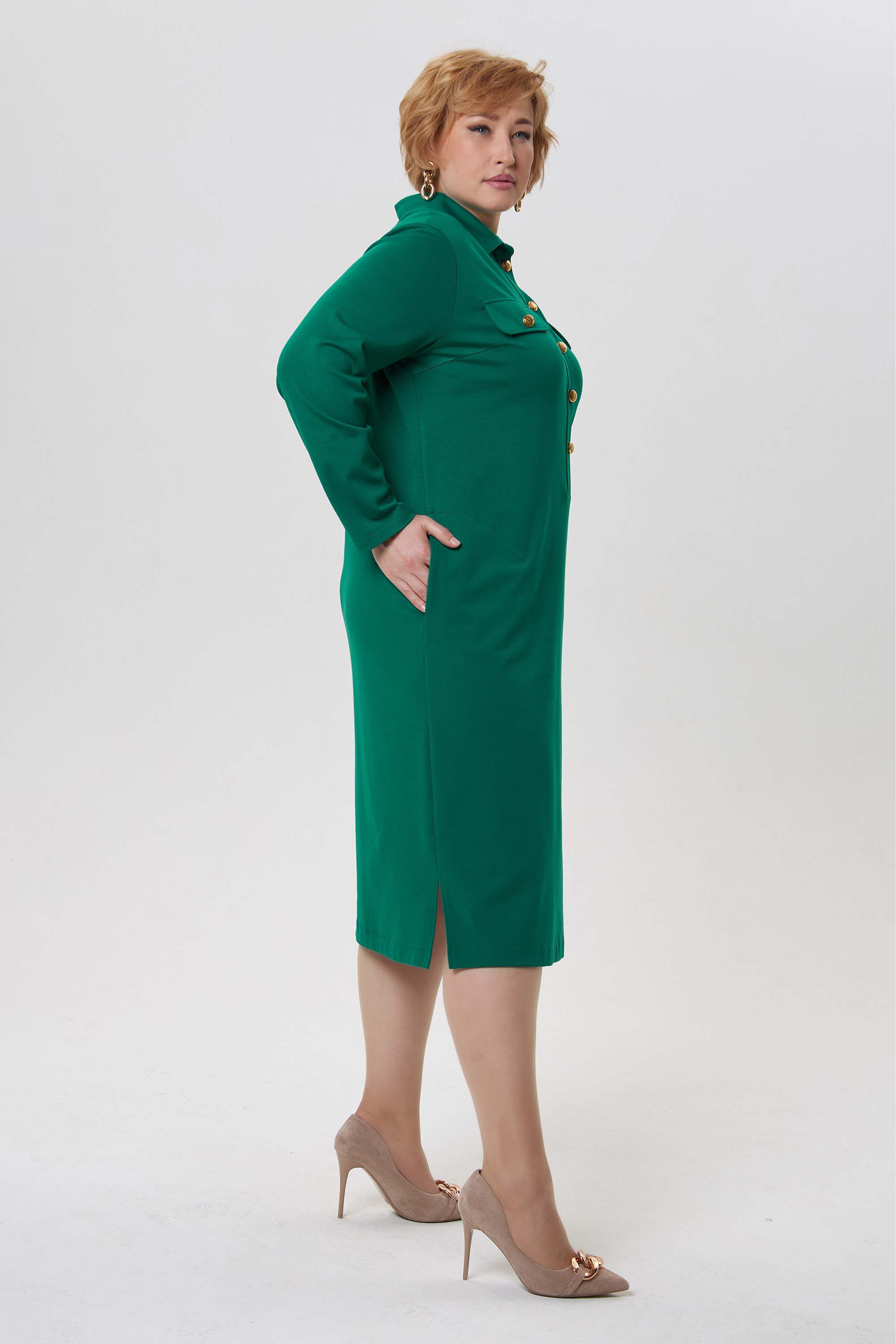 Прямое трикотажное платье