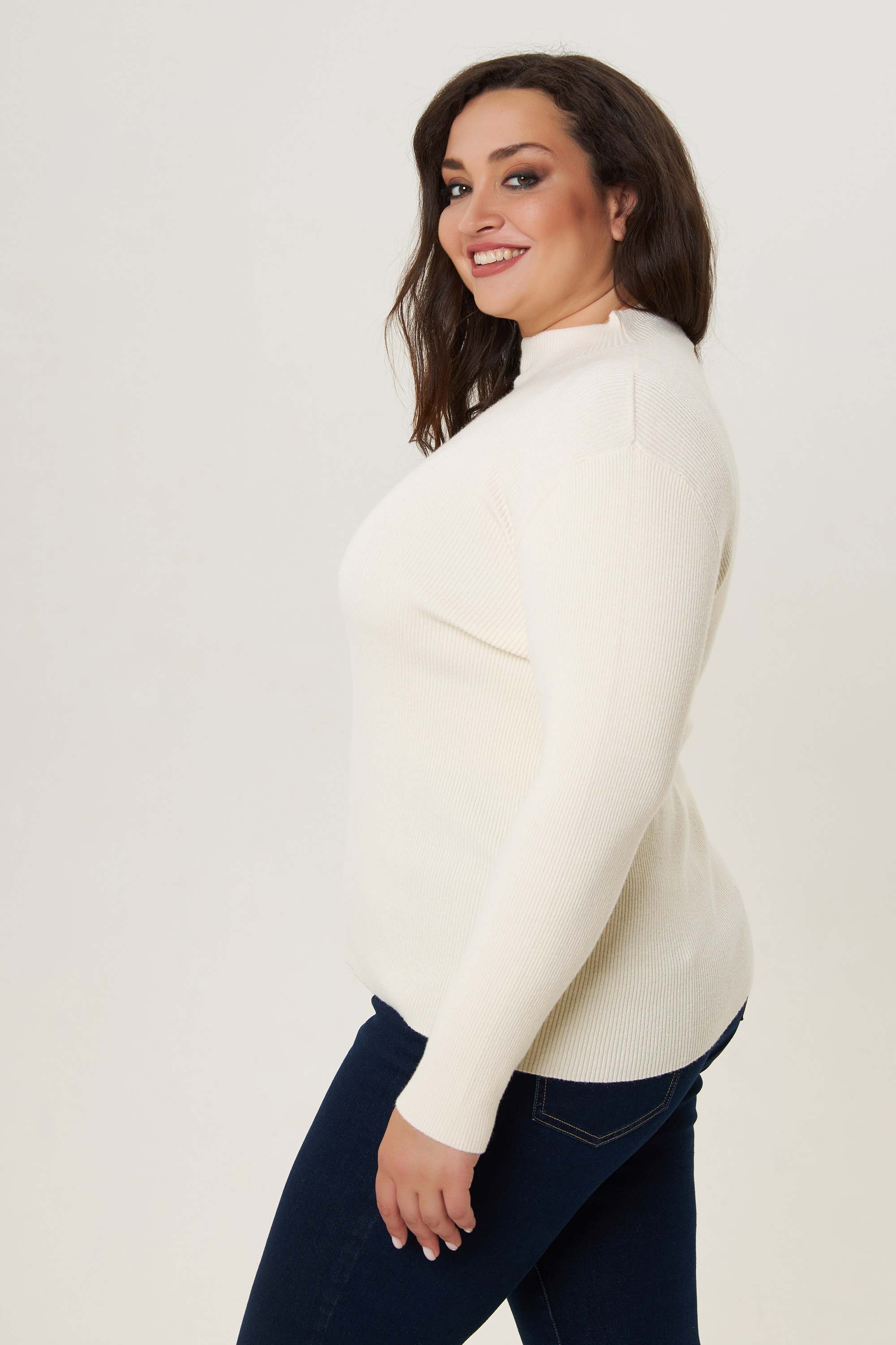 Вязаный джемпер лапша