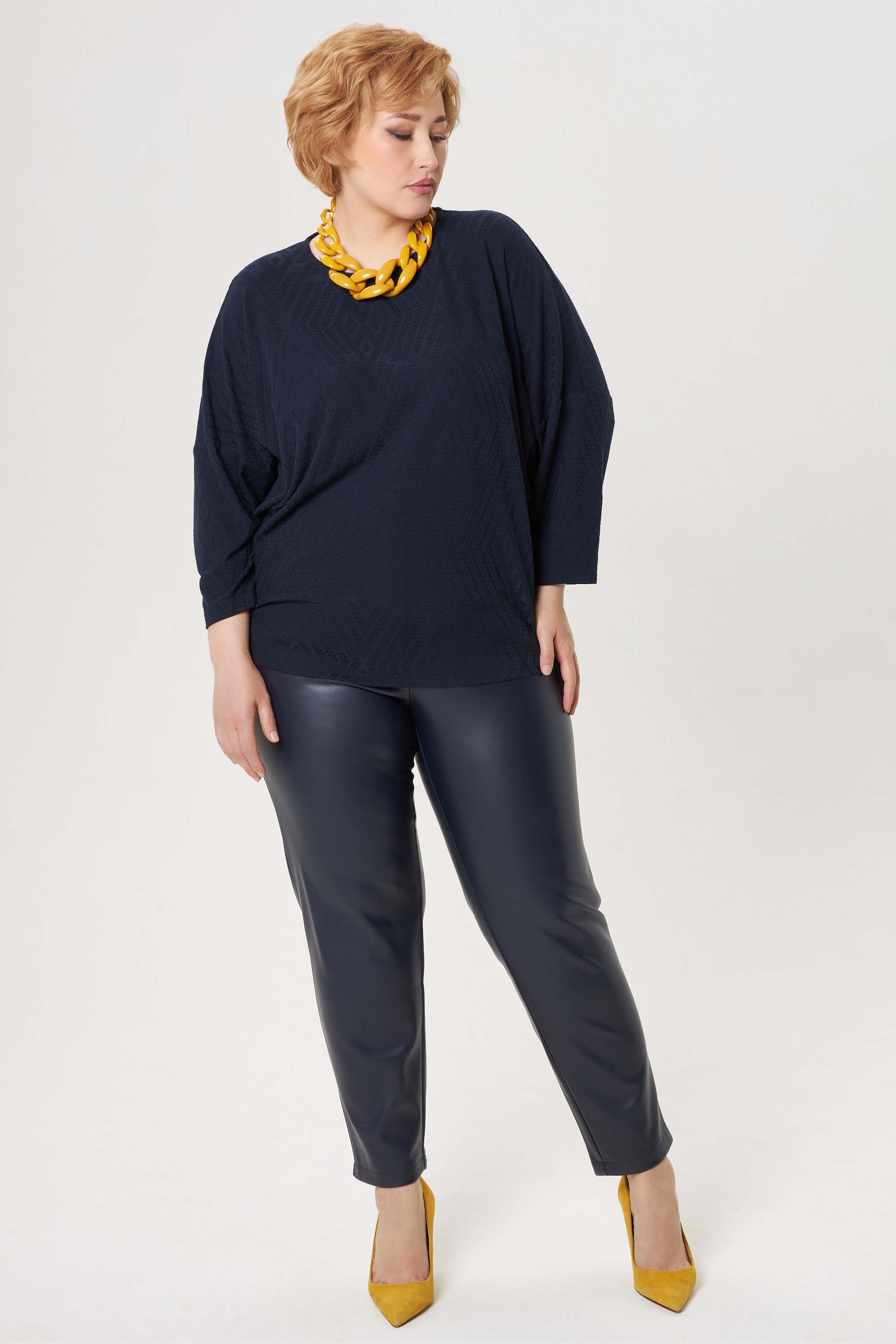 Темно-синий трикотажный лонгслив