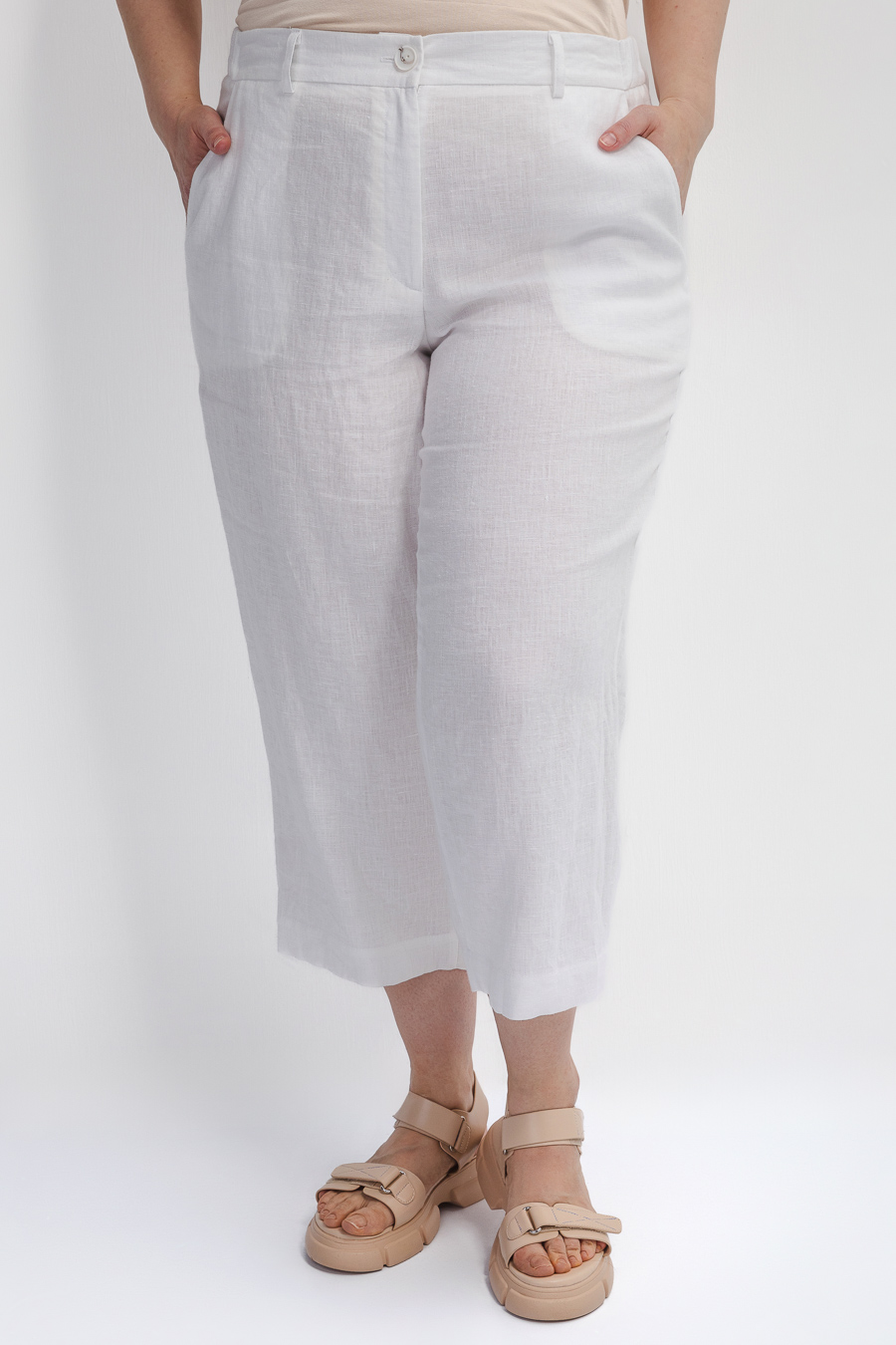 Брюки укороченные льняные, белые