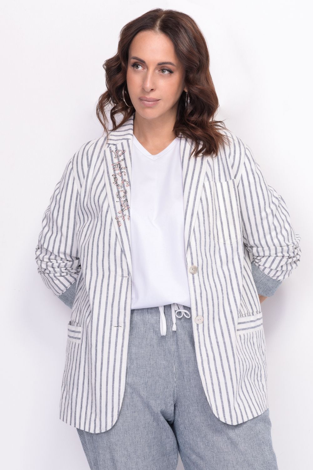 Жакет прямого силуэта