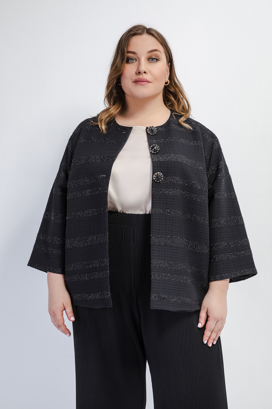 Жакет на двух пуговицах