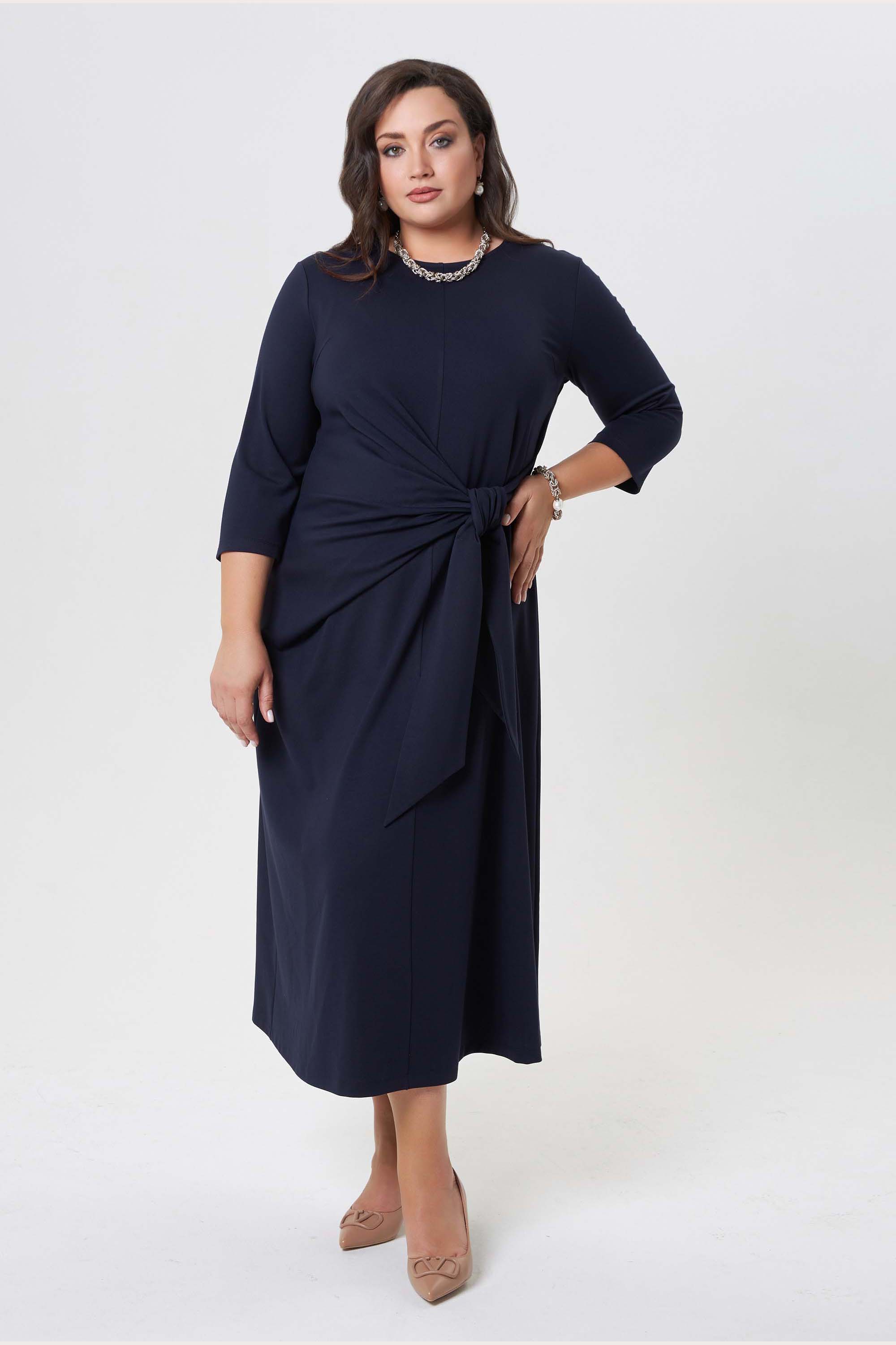 Трикотажное платье с узлом