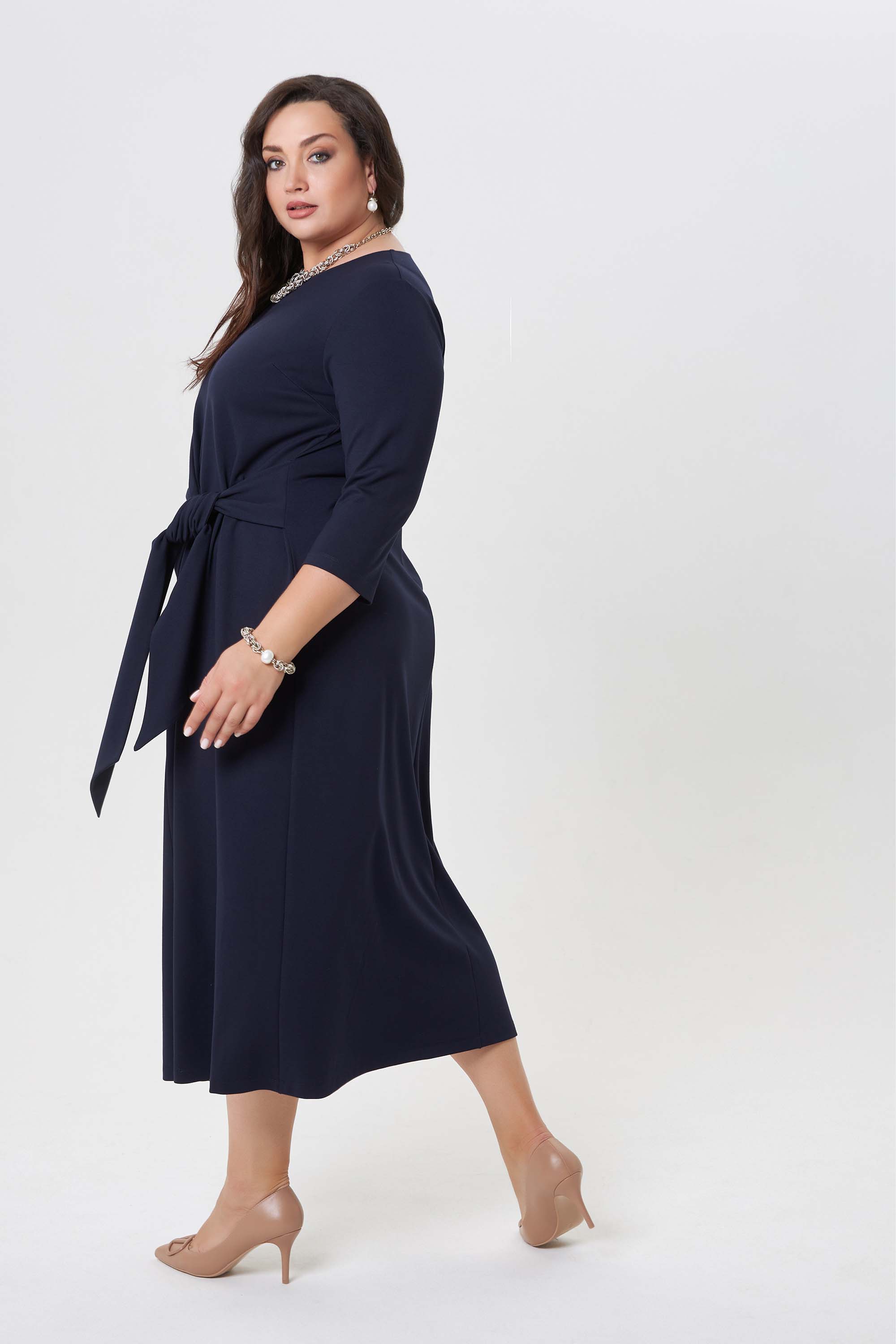 Трикотажное платье с узлом