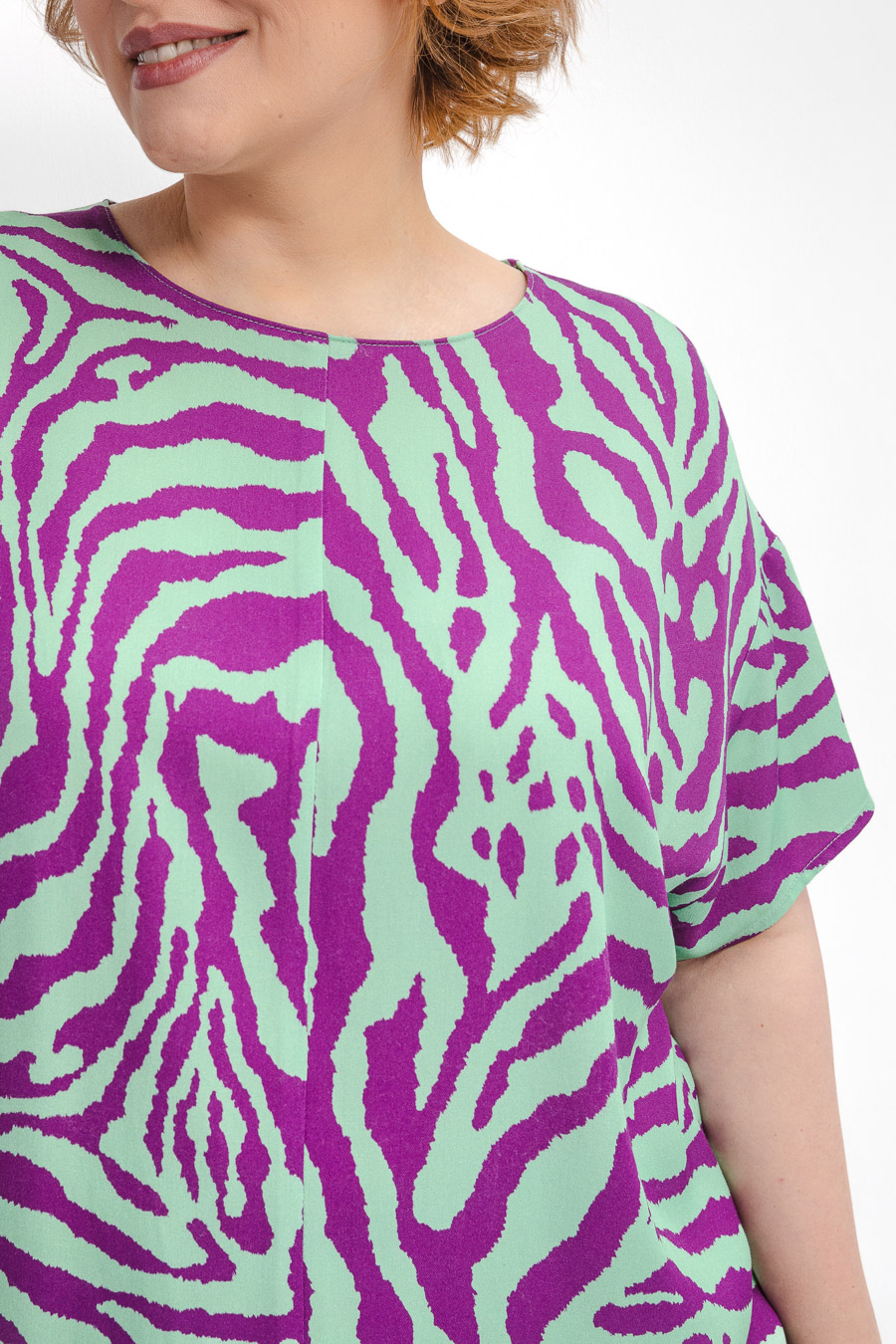 Блузка с анималистичным принтом *PREMIUM