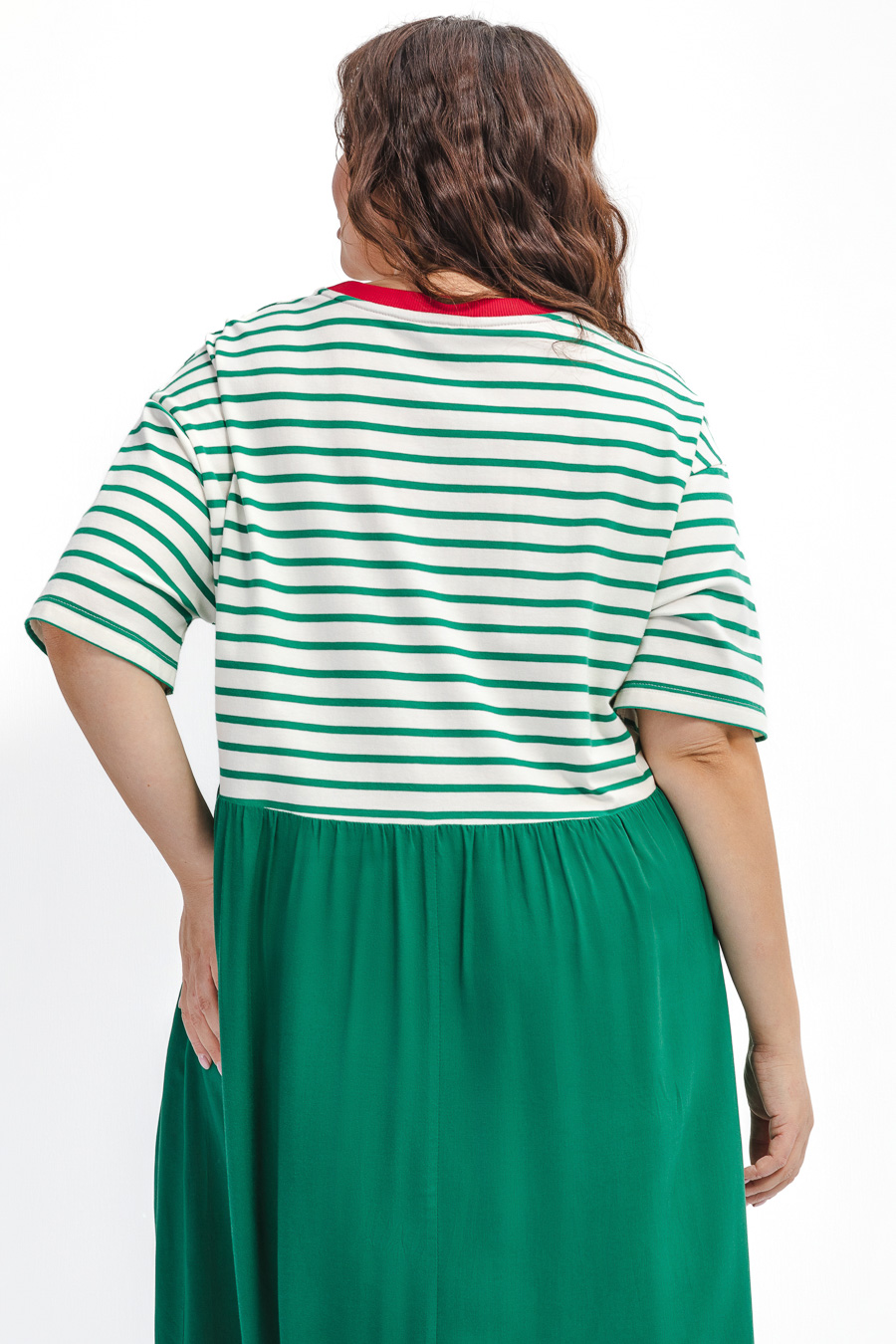 Платье в полоску