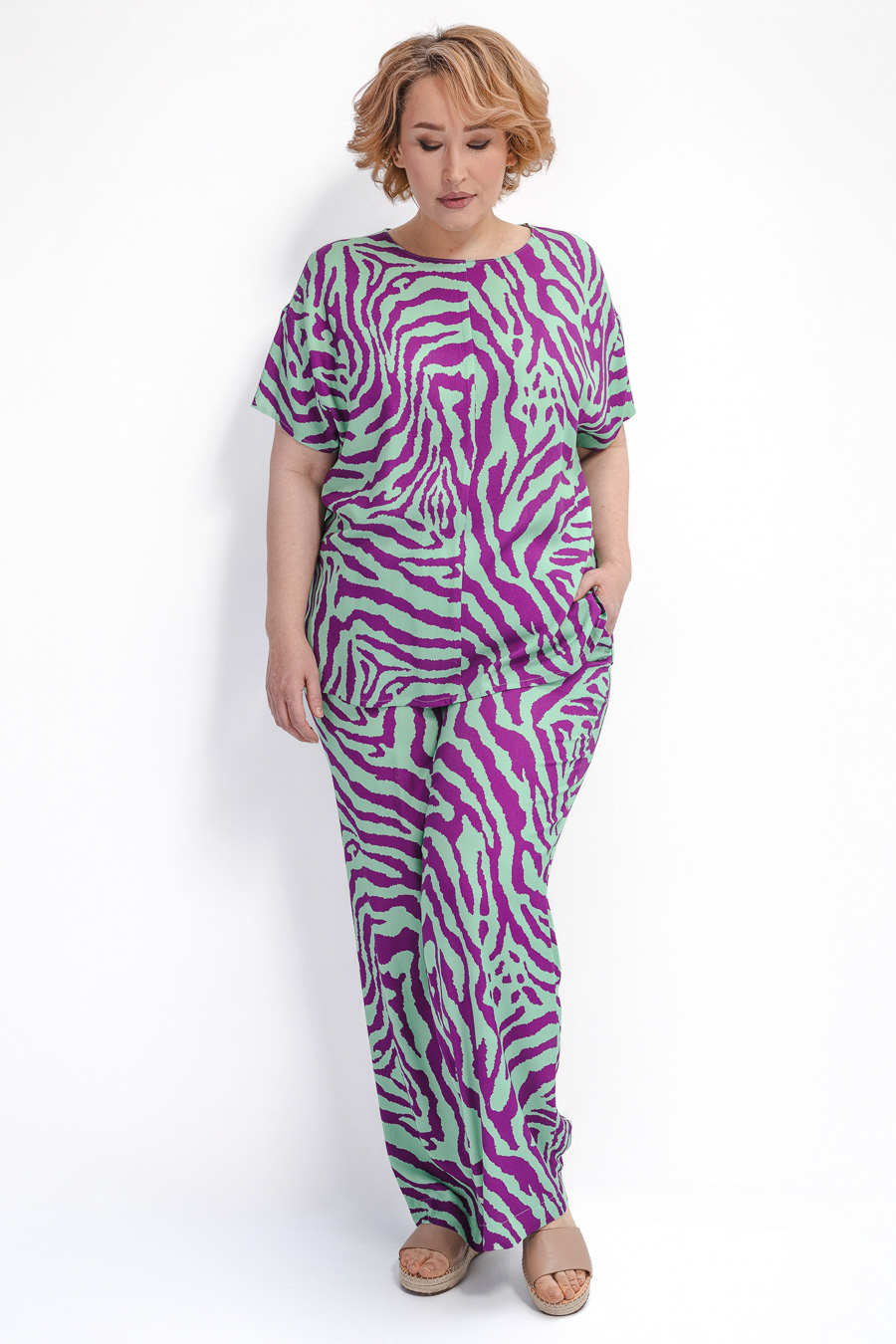 Блузка с анималистичным принтом *PREMIUM