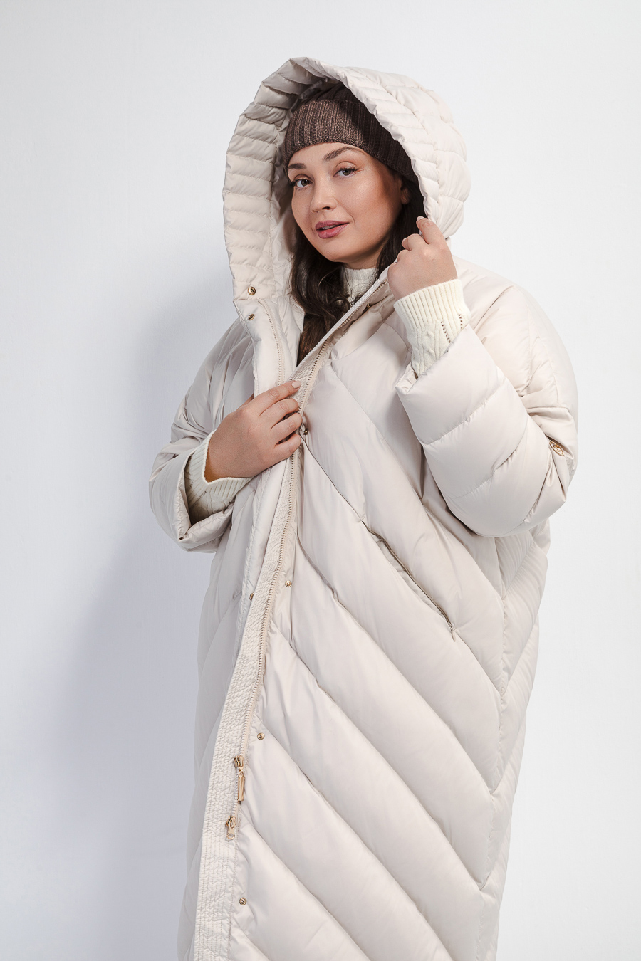 Зимний удлиненный пуховик