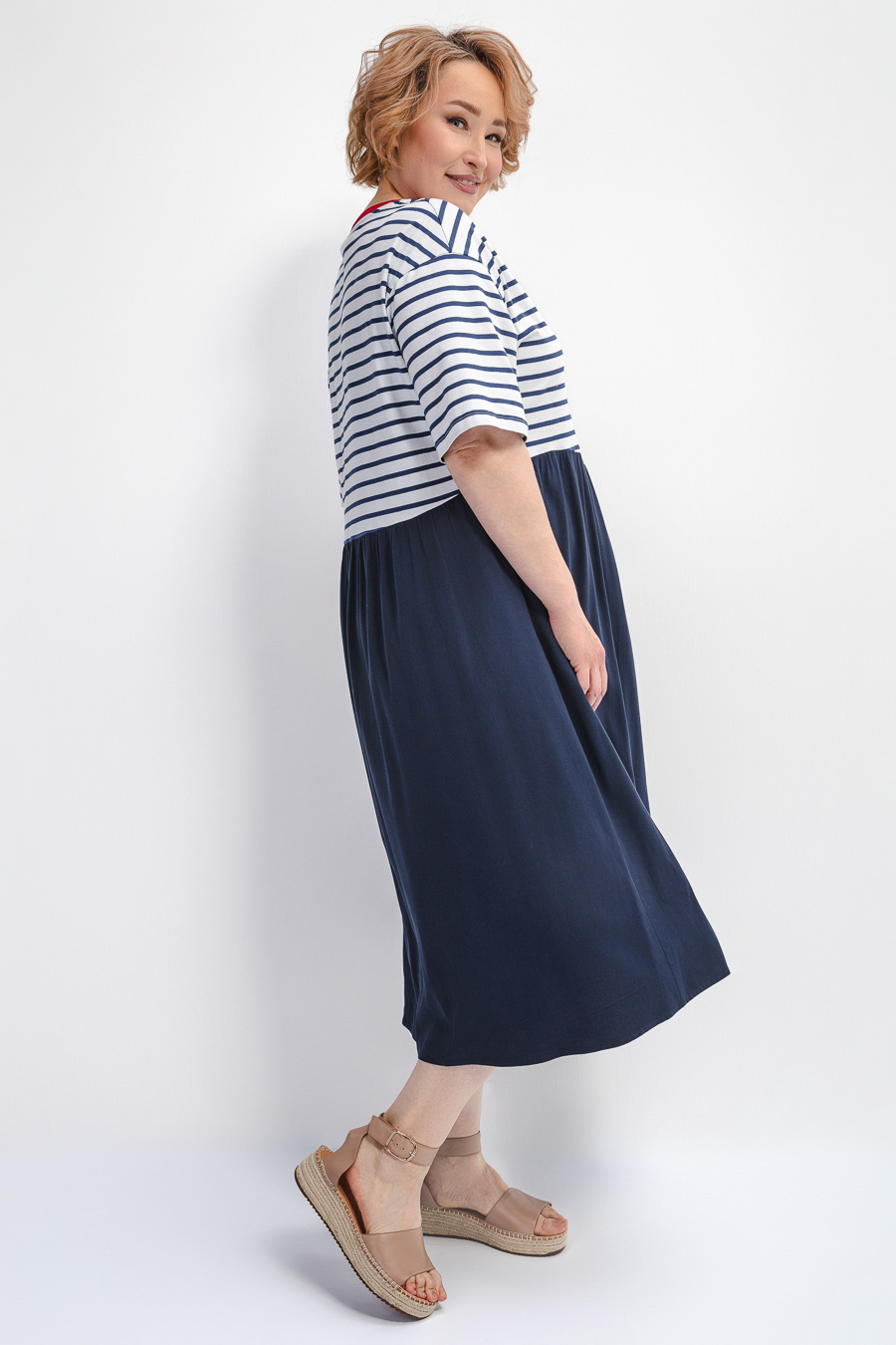 Платье в полоску