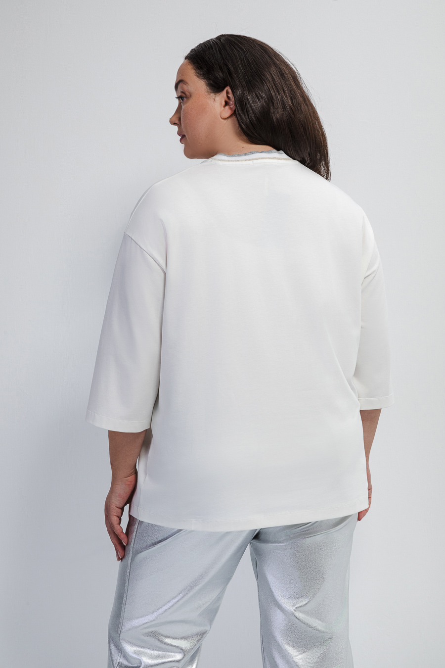 Футболка со стразами