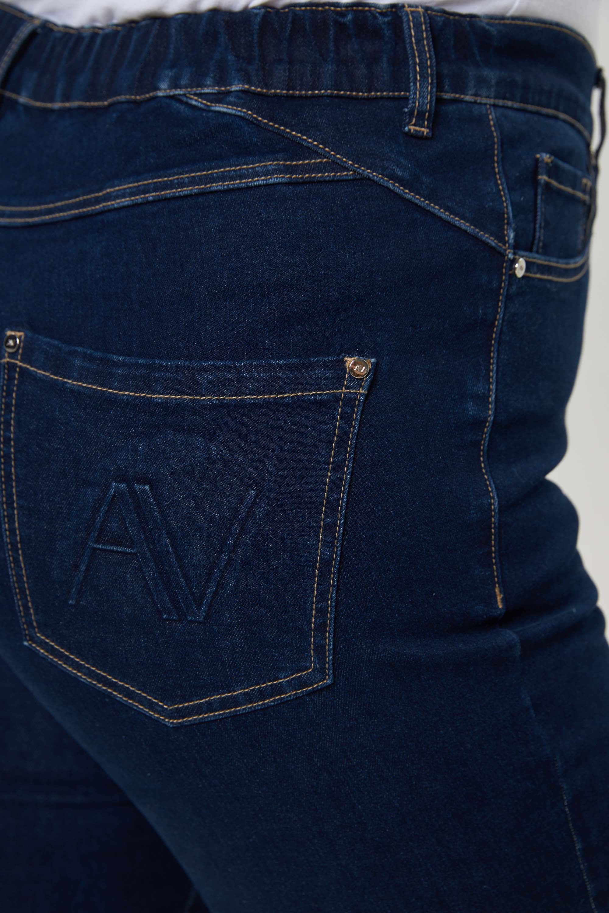 Джинсы силуэта slim *PREMIUM