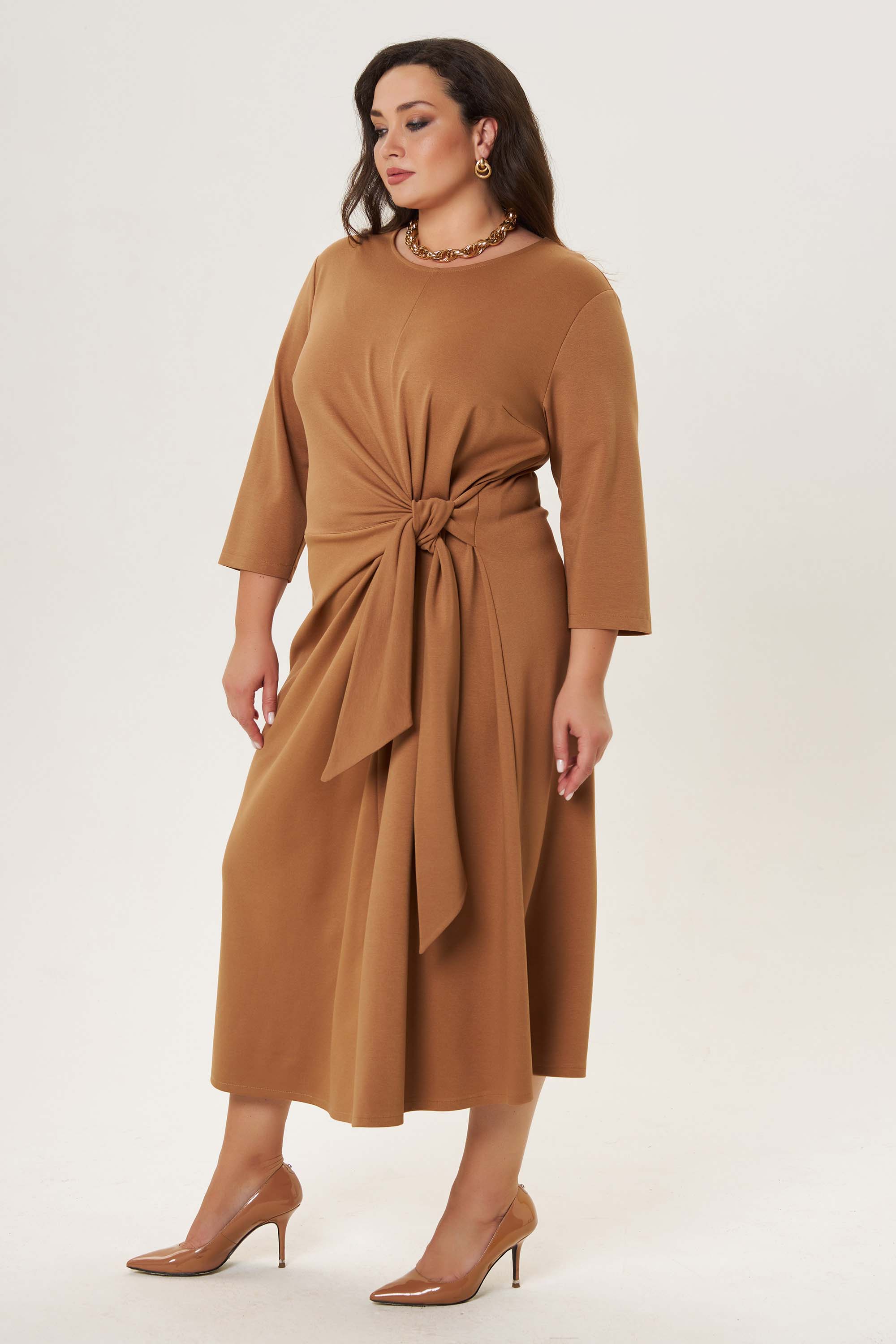 Трикотажное платье с узлом