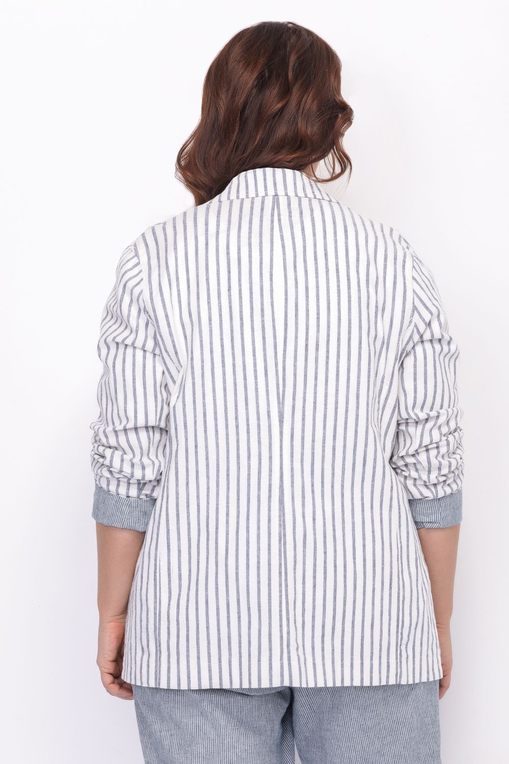 Жакет прямого силуэта