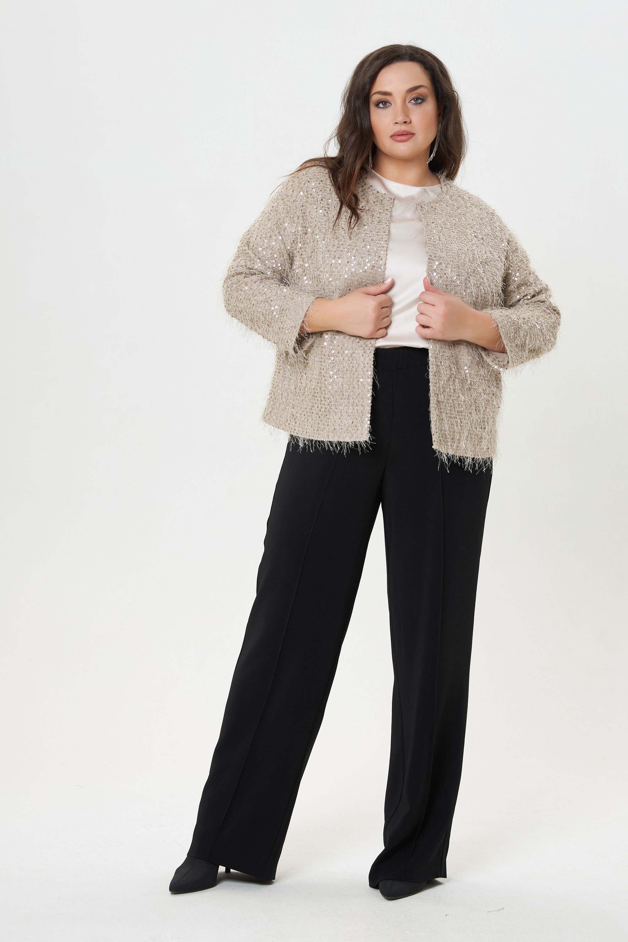 Нарядный жакет с пайетками