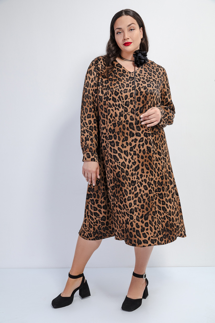 Платье из вискозы с чокером