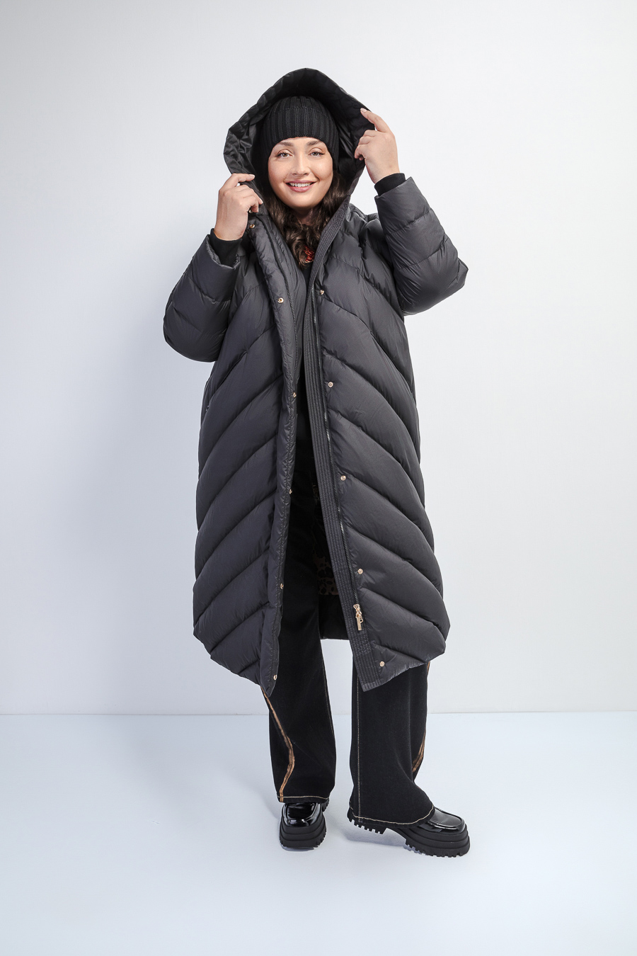 Зимний удлиненный пуховик
