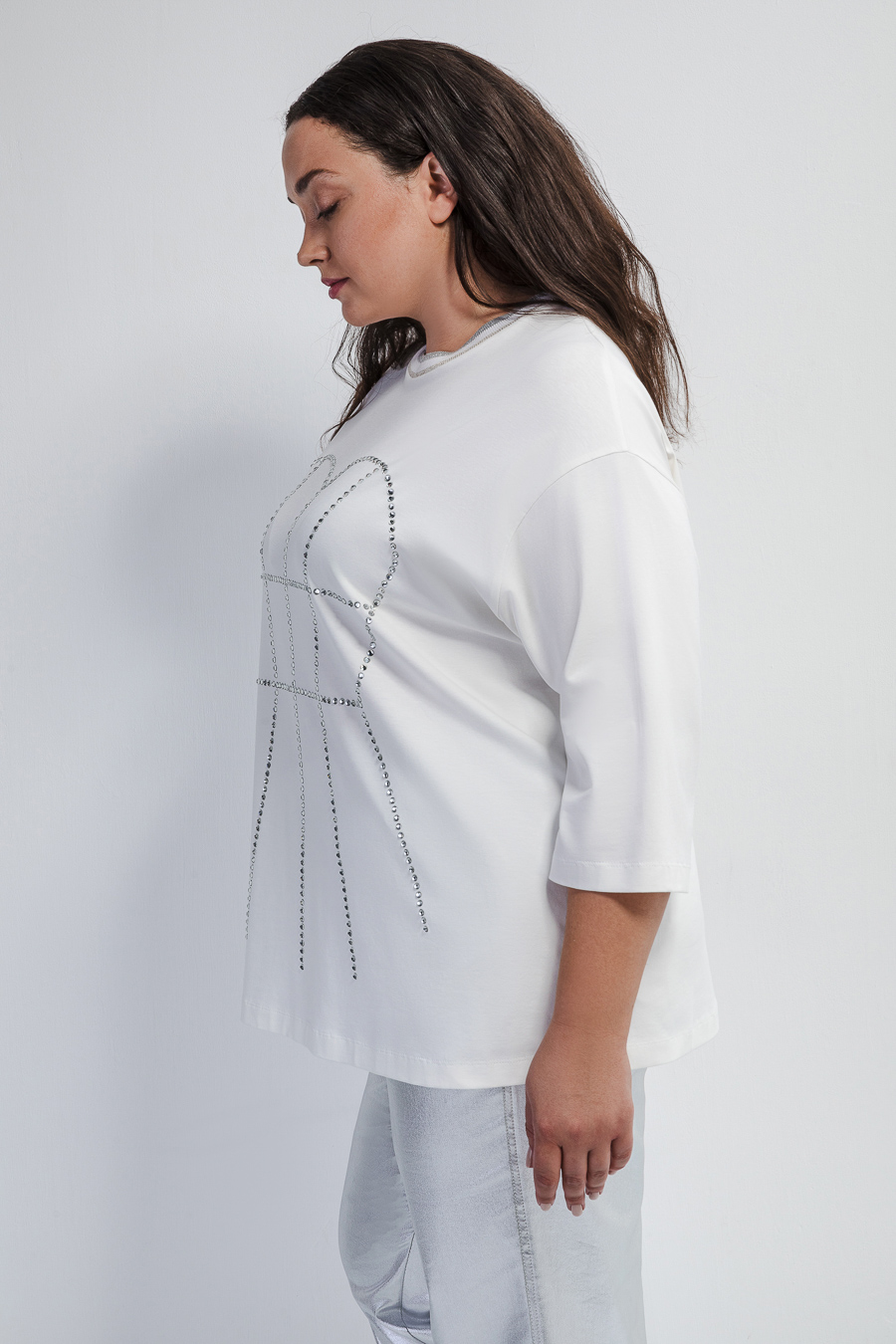 Футболка со стразами