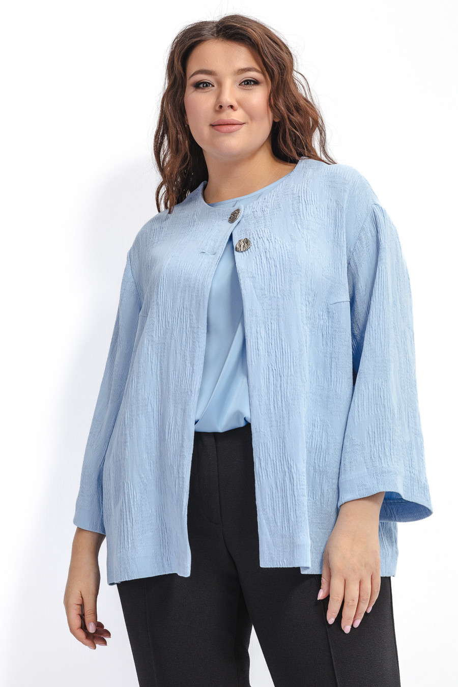 Голубой жакет из вискозы двойного плетения
