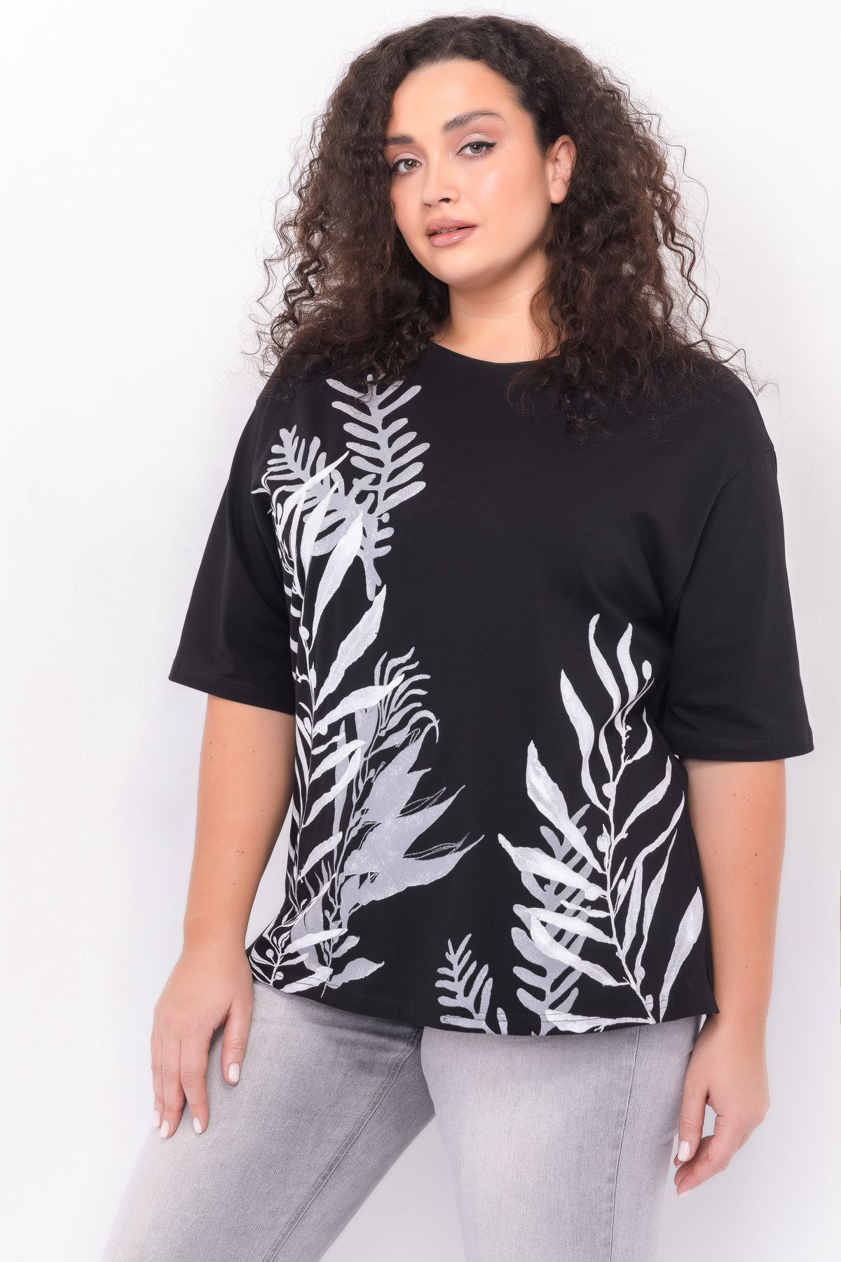 Футболка с принтом, незабудка