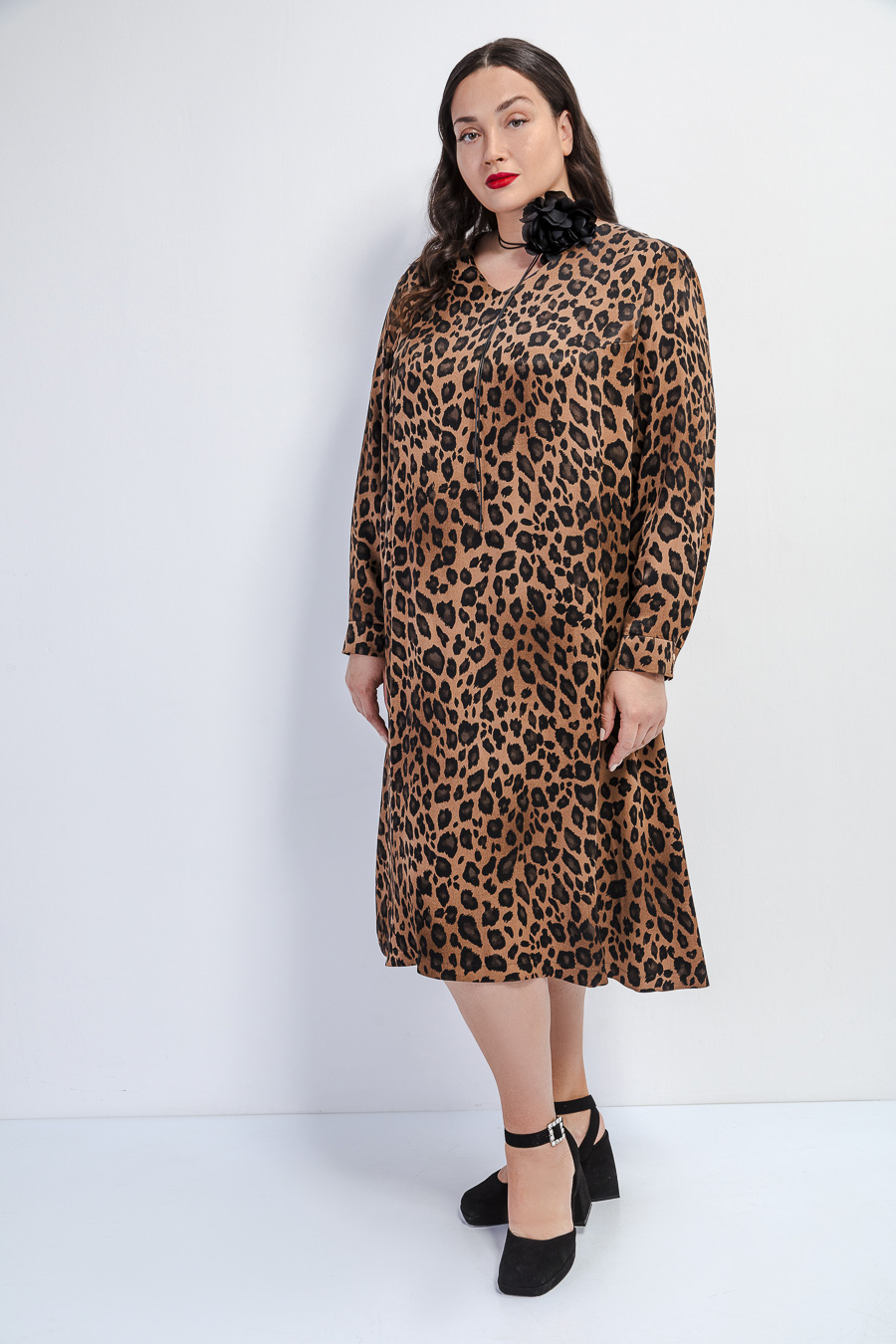 Платье из вискозы с чокером