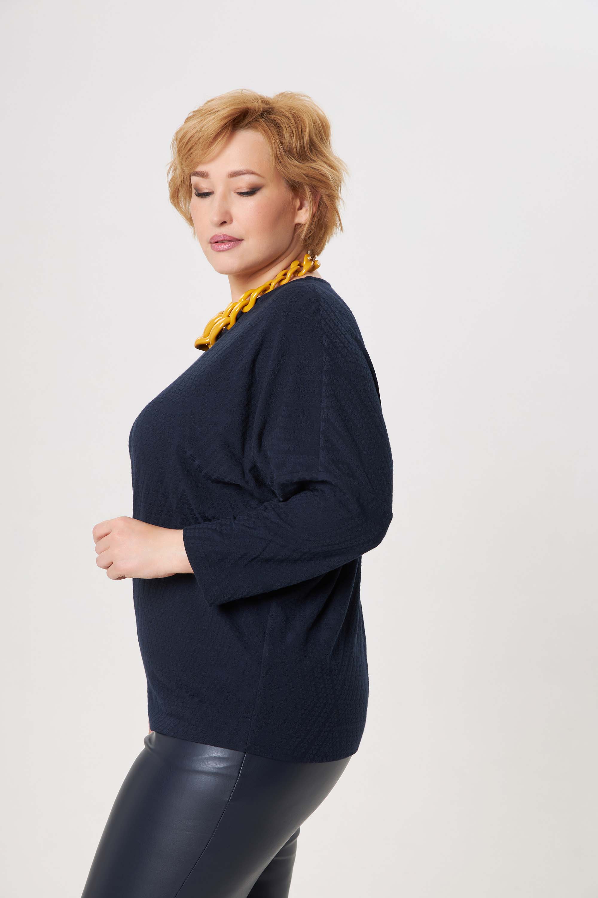 Темно-синий трикотажный лонгслив