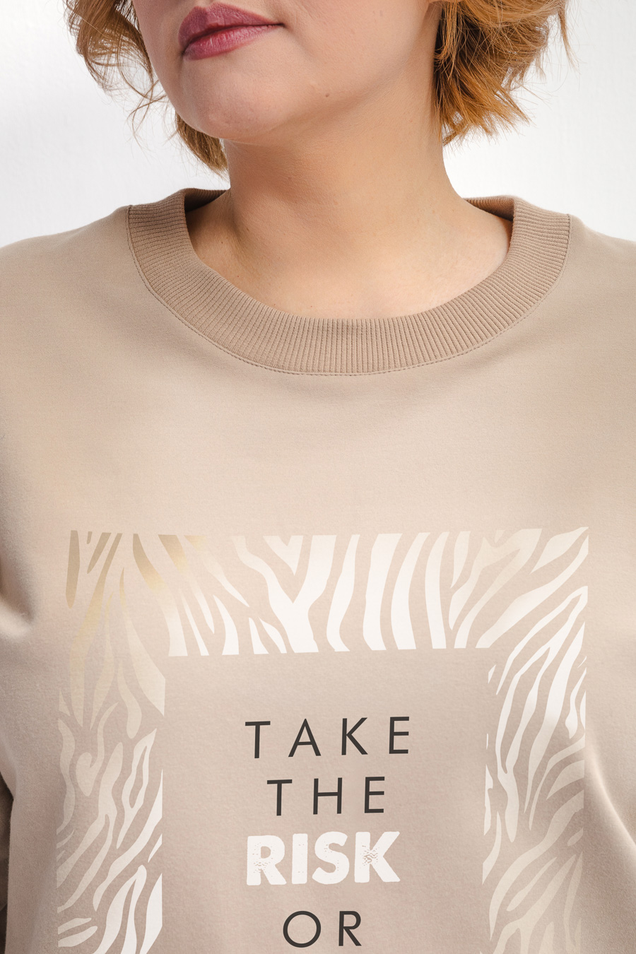 Плотная футболка Оверсайз