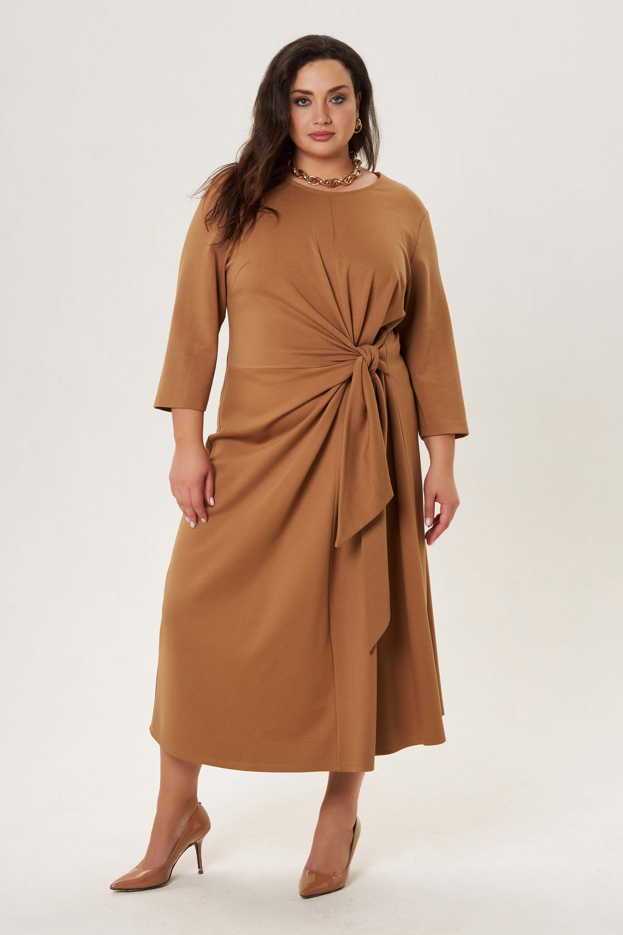 Трикотажное платье с узлом