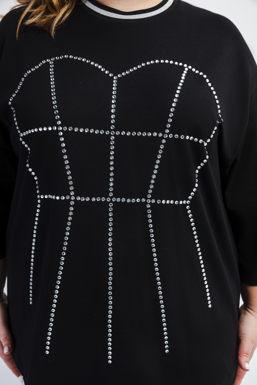 Футболка со стразами