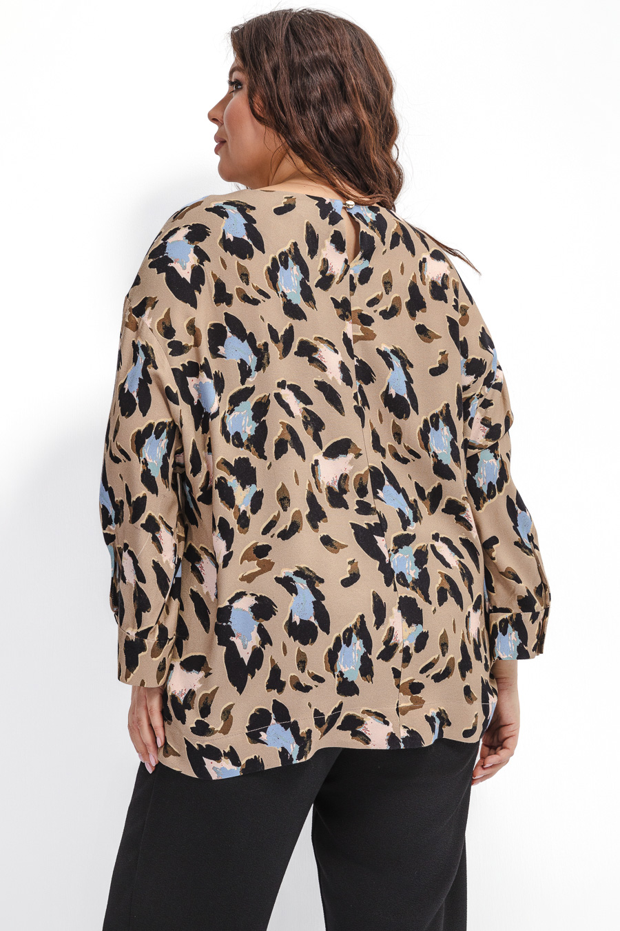 Блузка из вискозы с анималистичным принтом