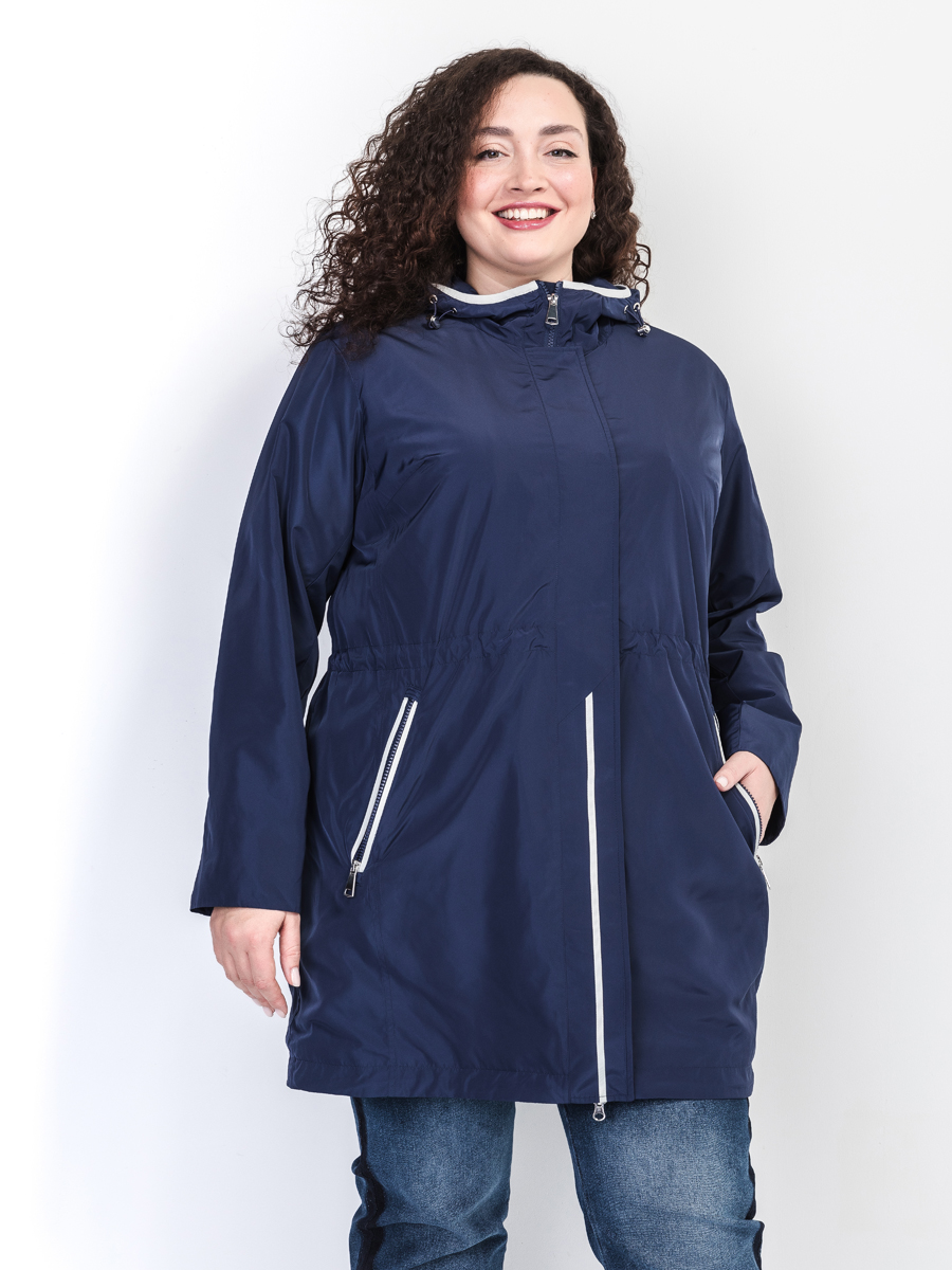 Ветровка с капюшоном