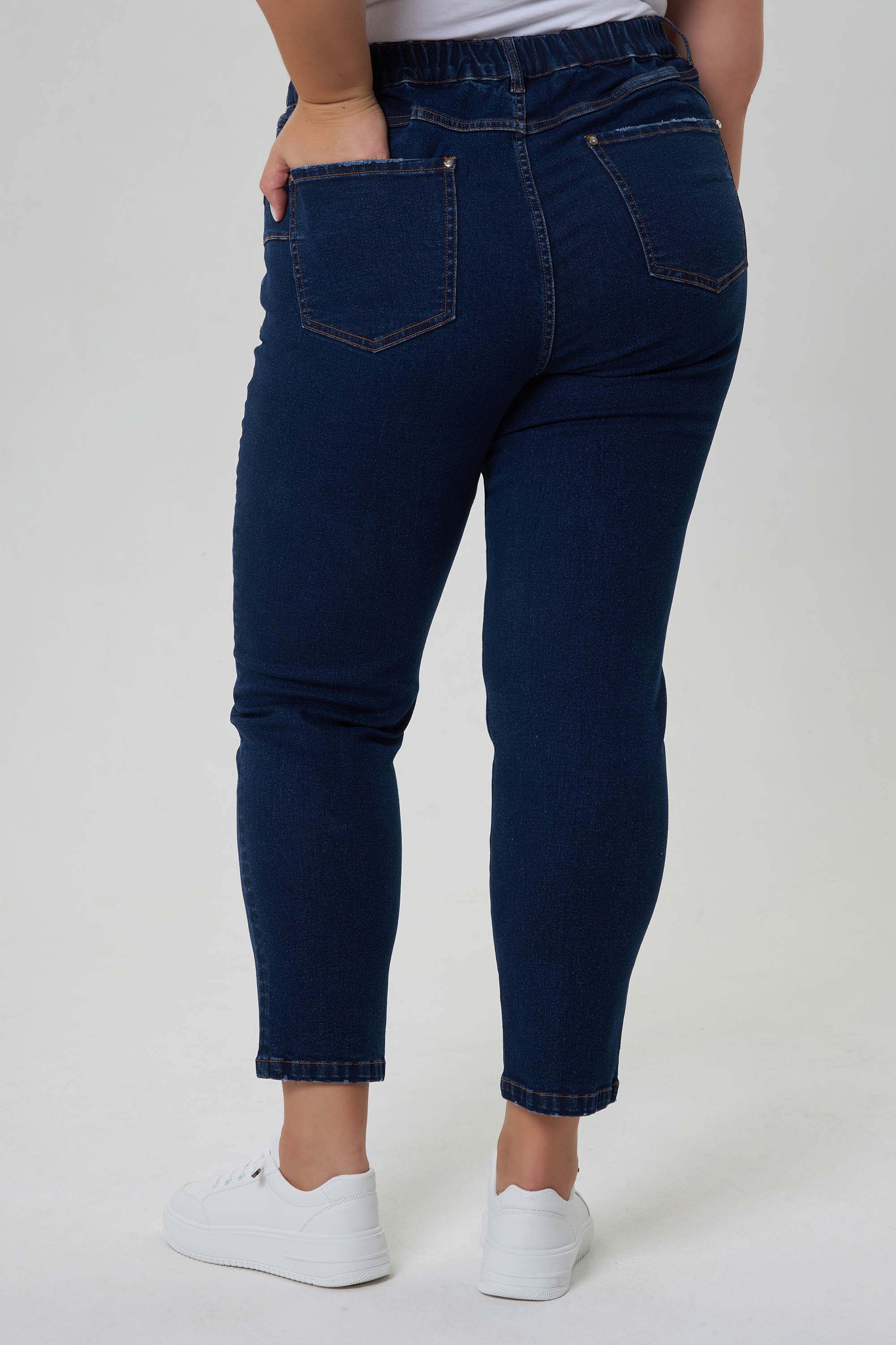 Джинсы с эффектом push-up