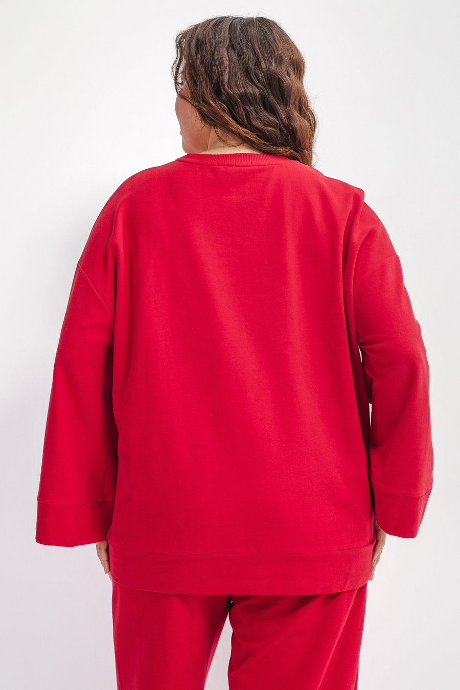 Свитшот с широкими рукавами