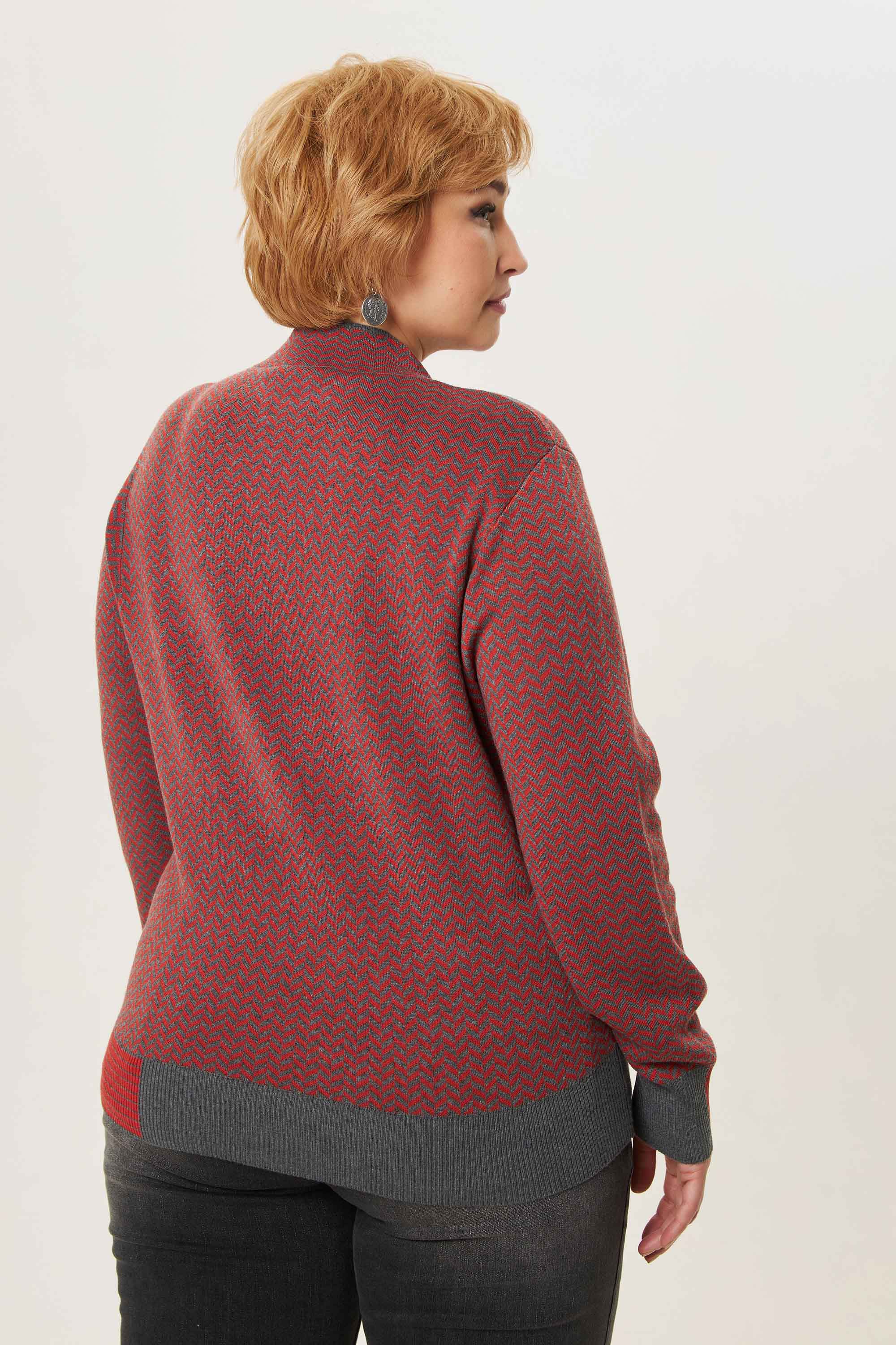 Вязаный джемпер