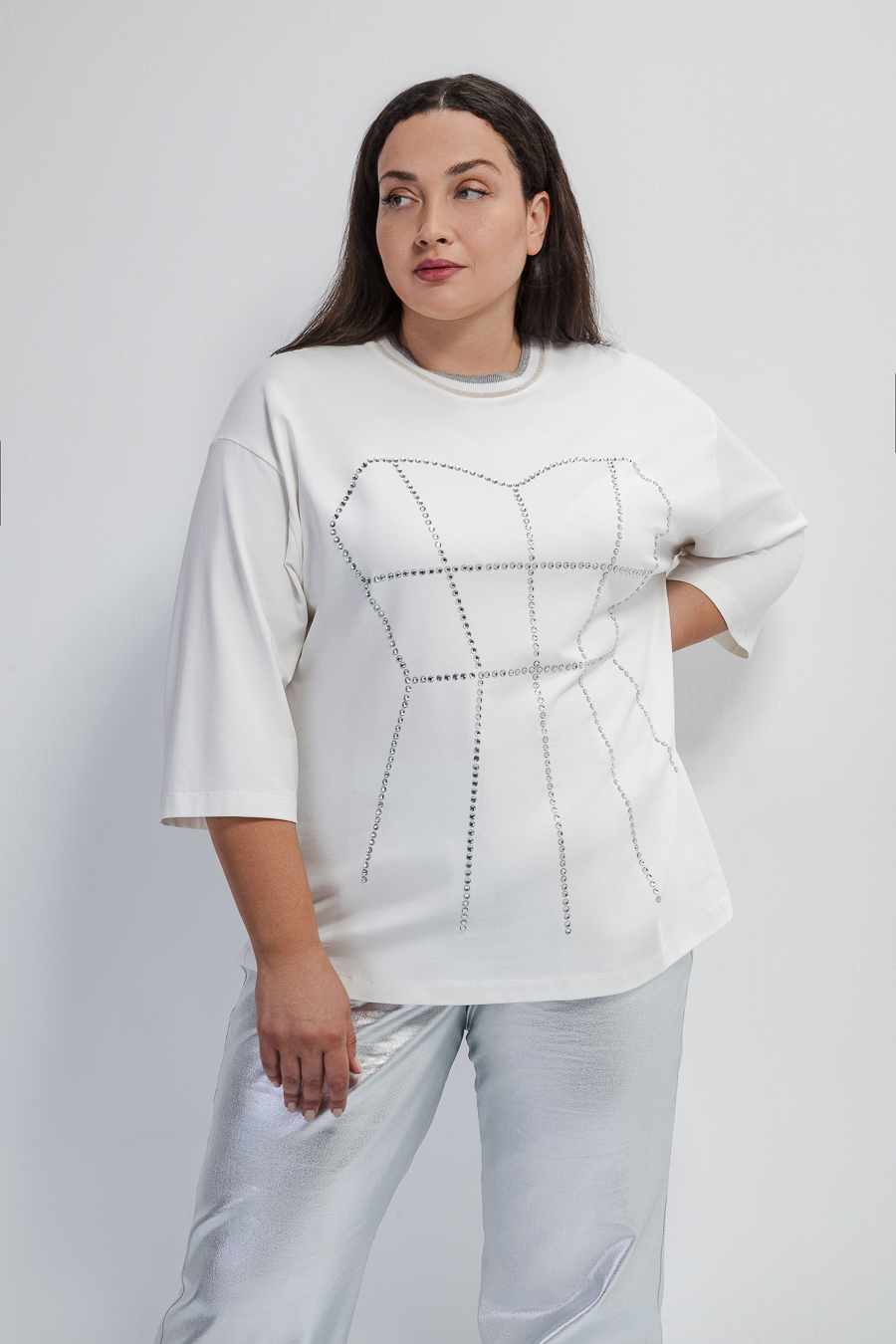 Футболка со стразами